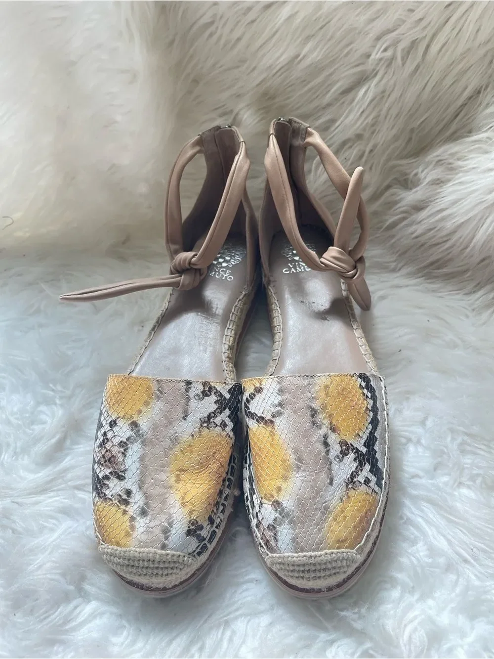 Vince Camuto vince camuto